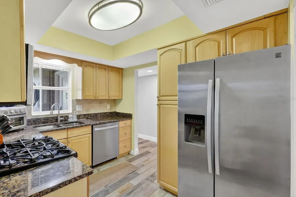 1884 Southpointe Drive Sarasota FL 34231