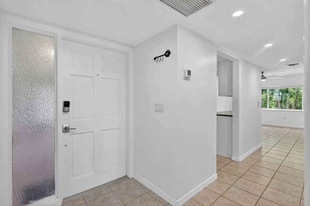 1884 Southpointe Drive Sarasota FL 34231