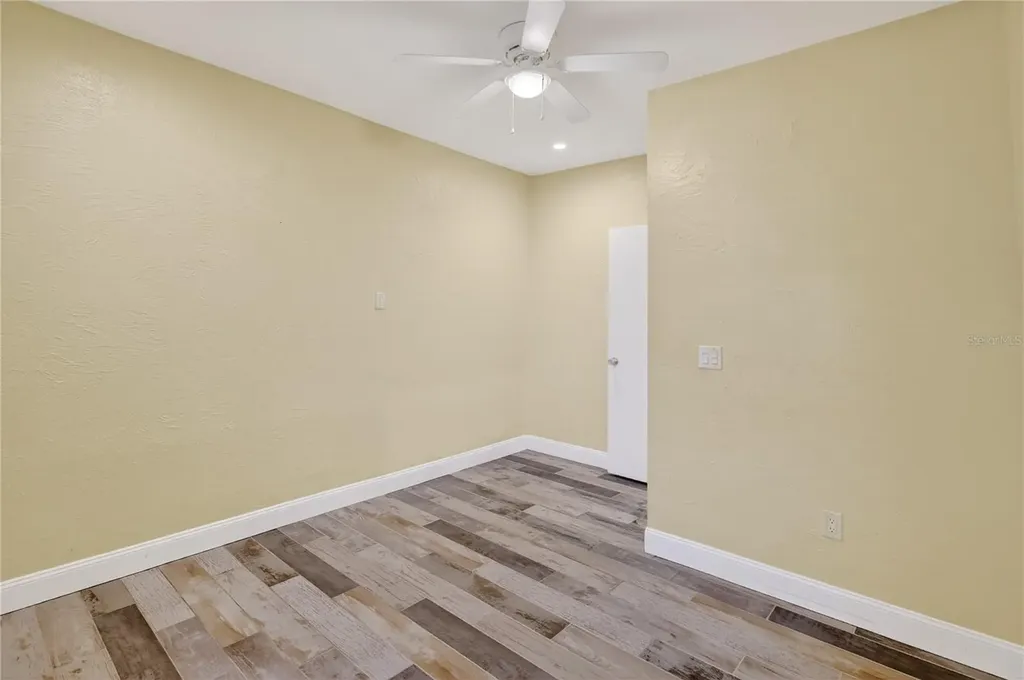 1884 Southpointe Drive Sarasota FL 34231
