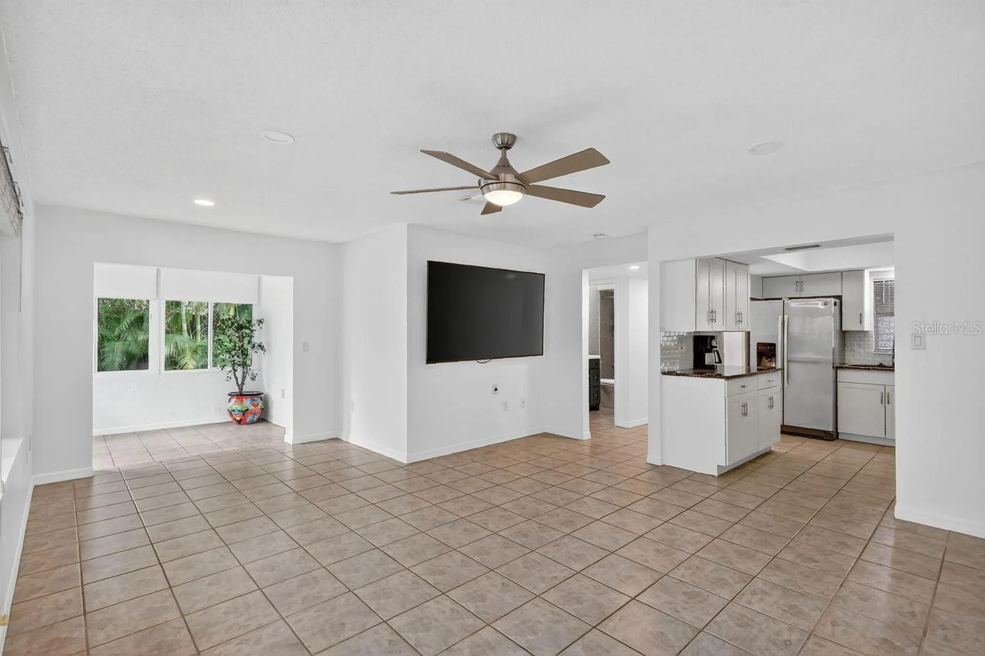 1884 Southpointe Drive Sarasota FL 34231