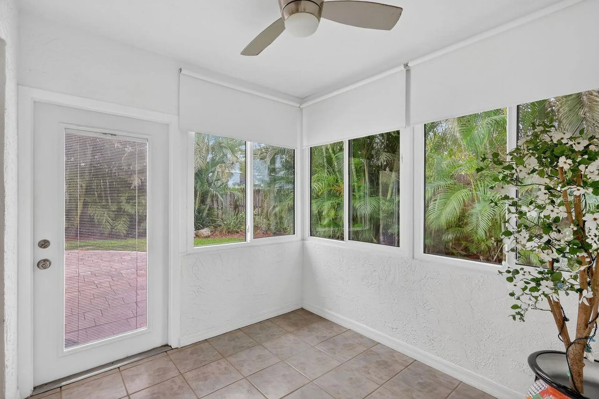 1884 Southpointe Drive Sarasota FL 34231