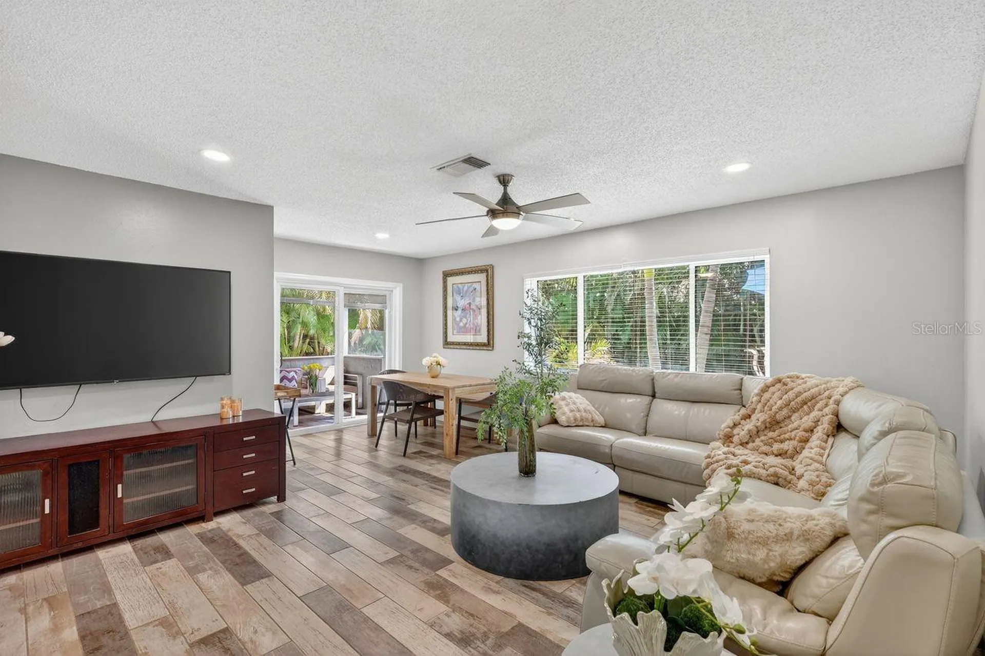 1884 Southpointe Drive Sarasota FL 34231