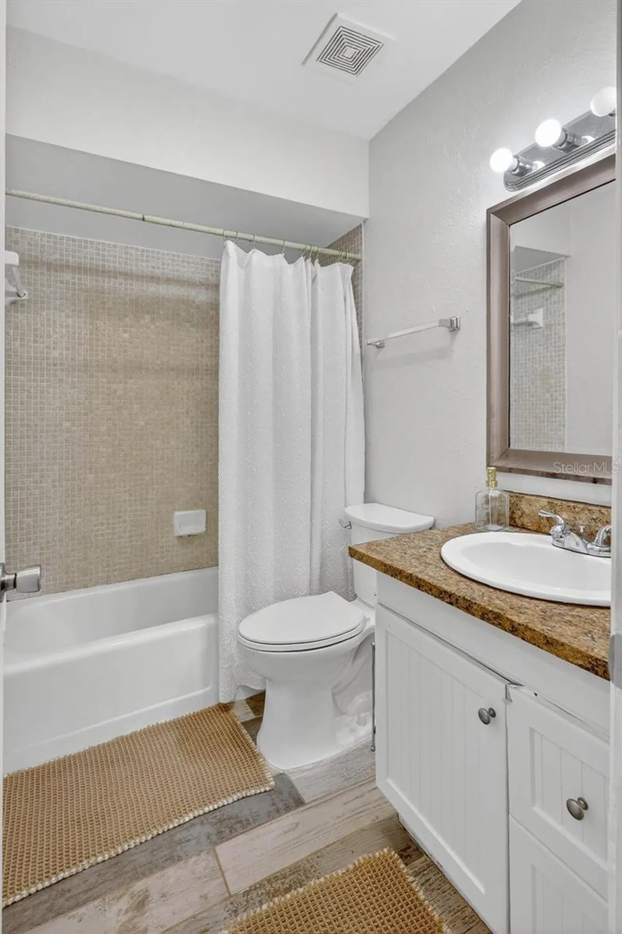 1884 Southpointe Drive Sarasota FL 34231