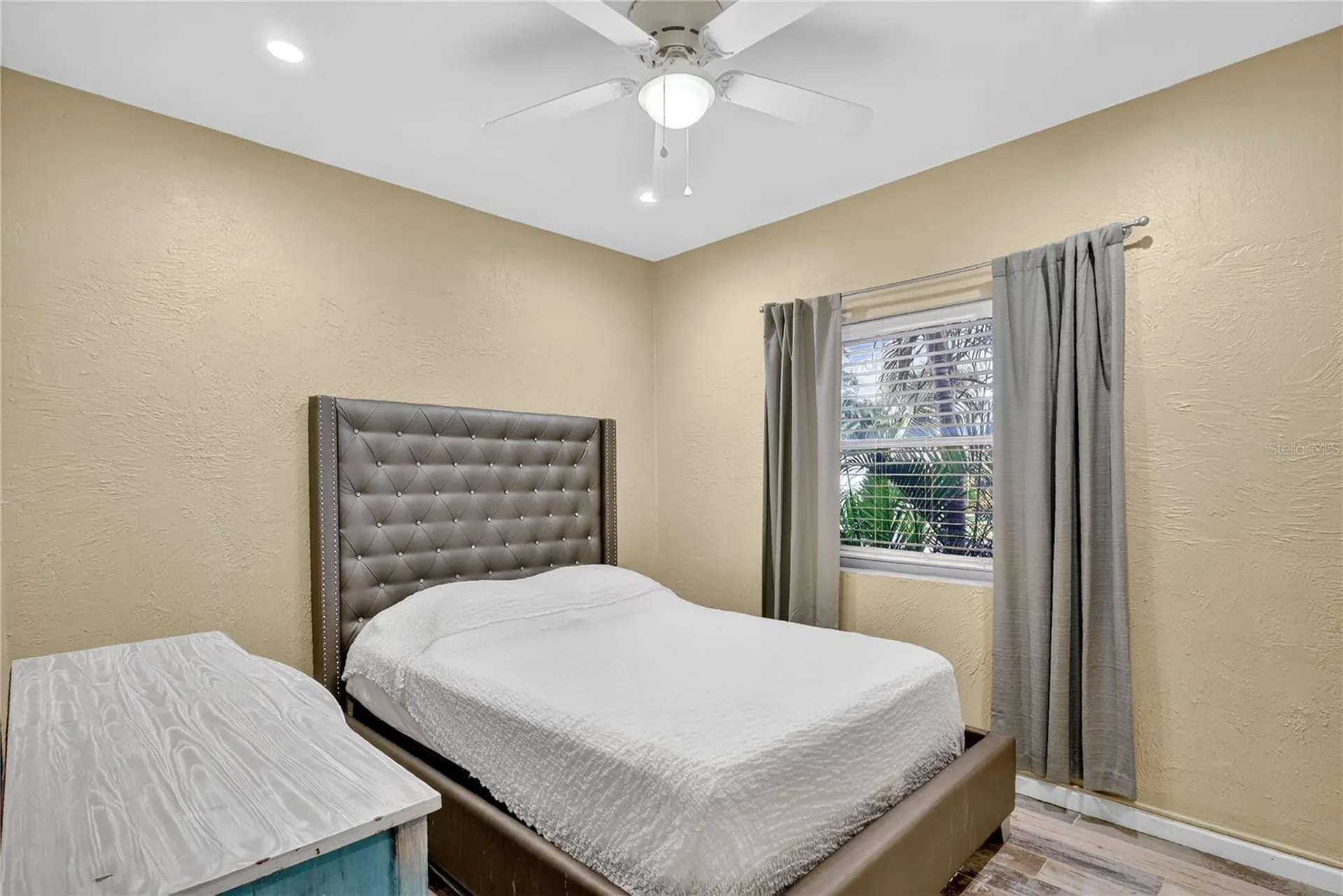 1884 Southpointe Drive Sarasota FL 34231