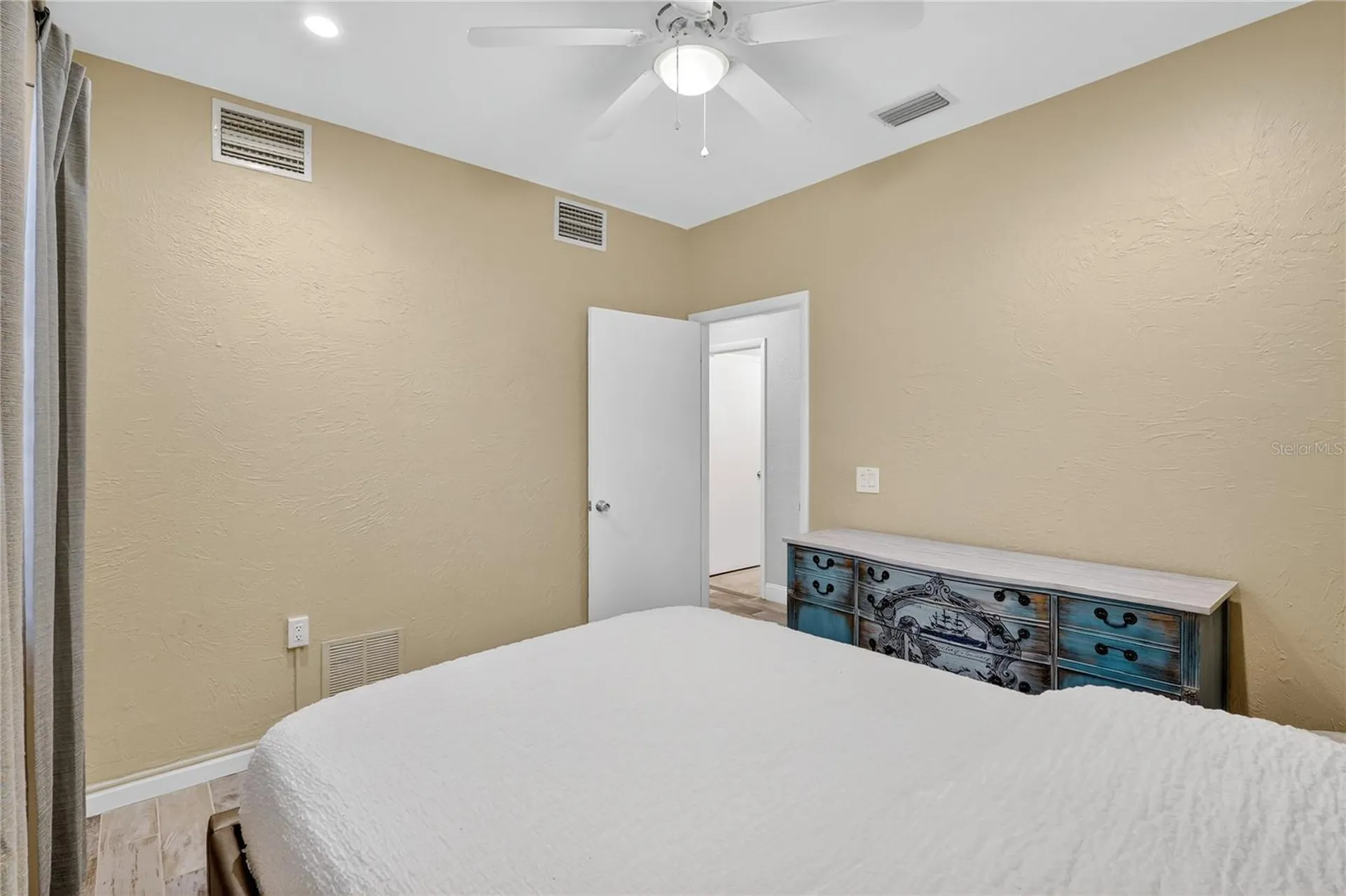 1884 Southpointe Drive Sarasota FL 34231