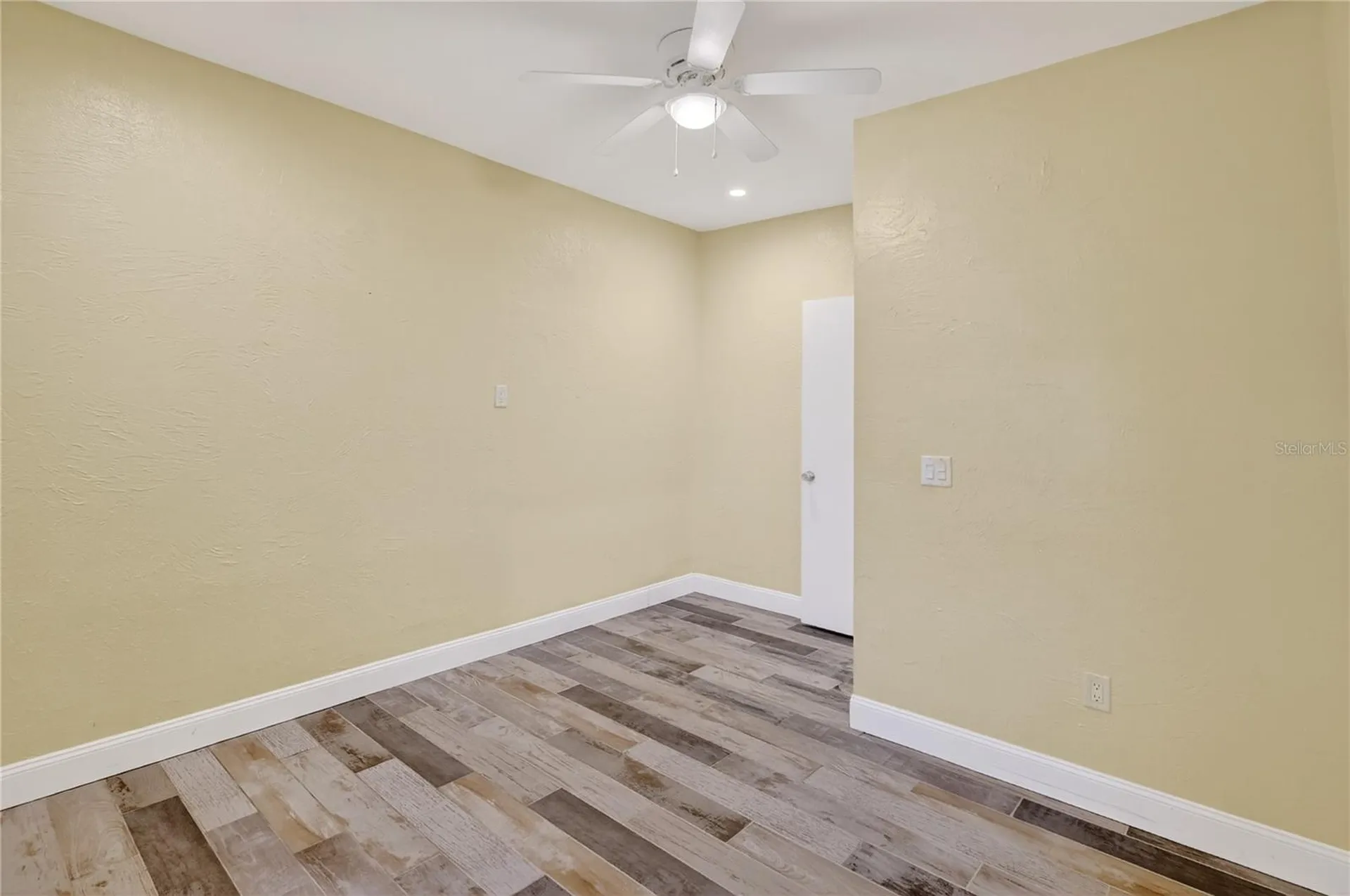 1884 Southpointe Drive Sarasota FL 34231
