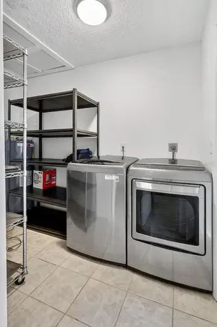 1884 Southpointe Drive Sarasota FL 34231