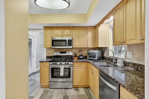 1884 Southpointe Drive Sarasota FL 34231