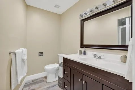 1884 Southpointe Drive Sarasota FL 34231