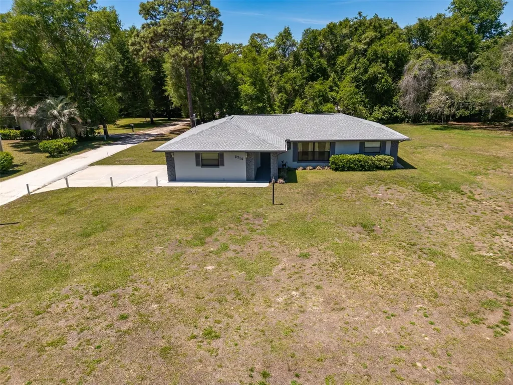 3710 S Susan Point Inverness FL 34452