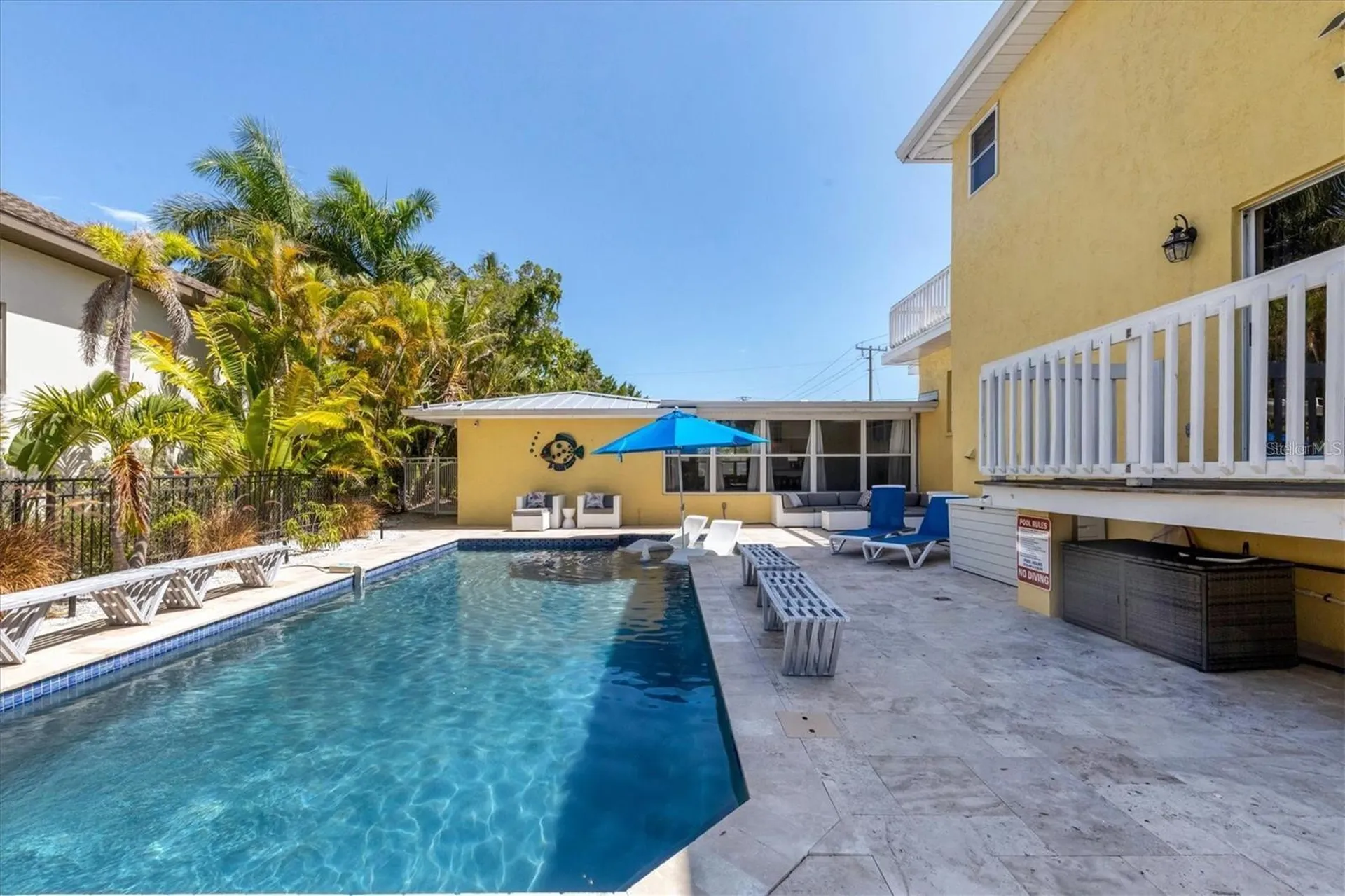 301 Avenida Madera Sarasota FL 34242