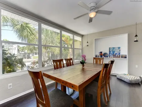 301 Avenida Madera Sarasota FL 34242