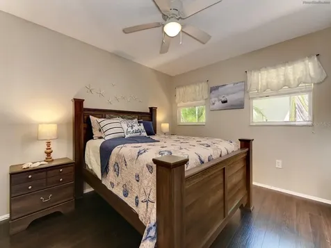 301 Avenida Madera Sarasota FL 34242