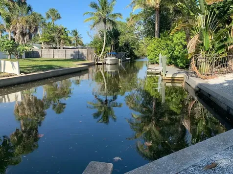 301 Avenida Madera Sarasota FL 34242