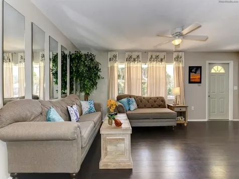 301 Avenida Madera Sarasota FL 34242