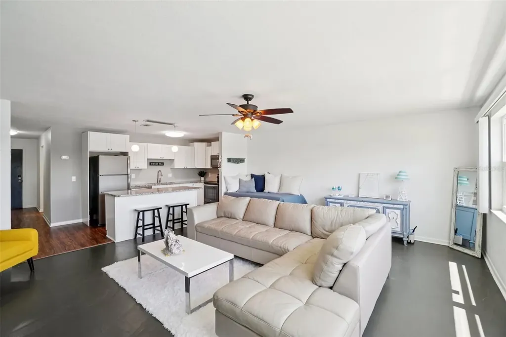 3850 13th Avenue N St Petersburg FL 33713