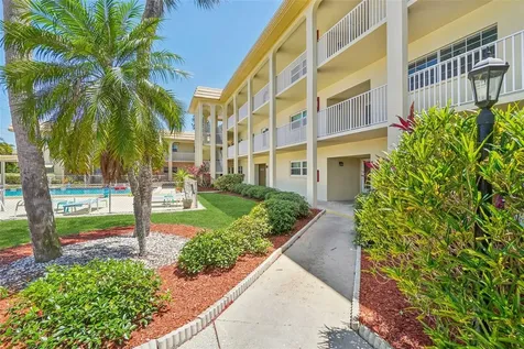 3850 13th Avenue N St Petersburg FL 33713