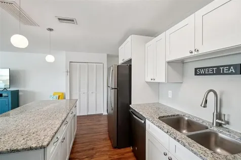 3850 13th Avenue N St Petersburg FL 33713