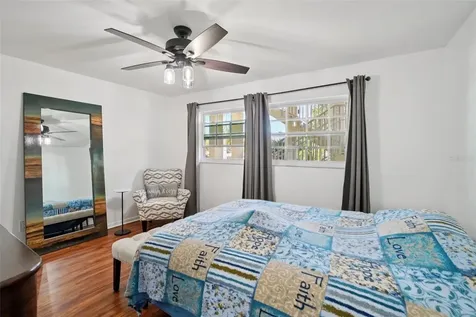 3850 13th Avenue N St Petersburg FL 33713