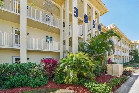 3850 13th Avenue N St Petersburg FL 33713