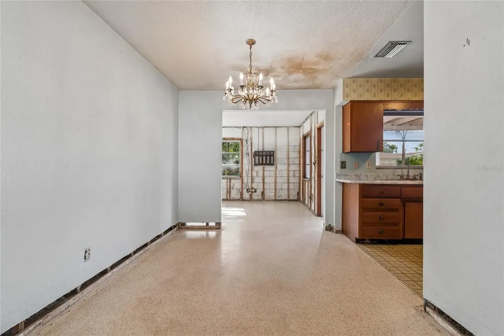 4703 S Renellie Drive Tampa FL 33611