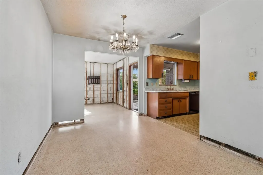 4703 S Renellie Drive Tampa FL 33611