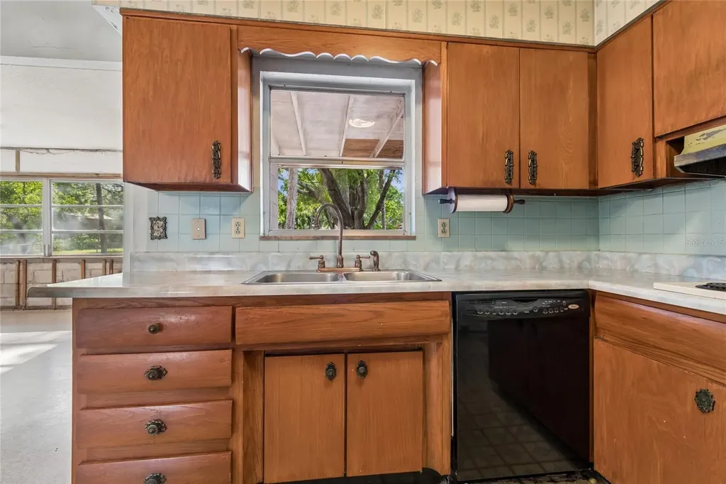 4703 S Renellie Drive Tampa FL 33611