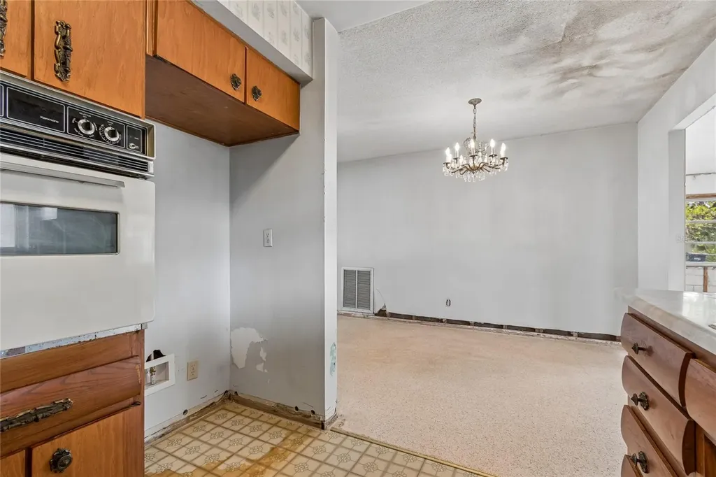 4703 S Renellie Drive Tampa FL 33611