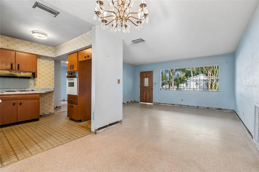 4703 S Renellie Drive Tampa FL 33611