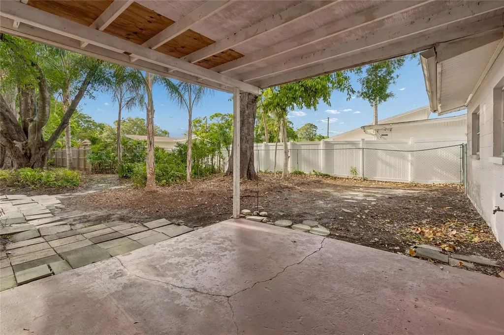 4703 S Renellie Drive Tampa FL 33611