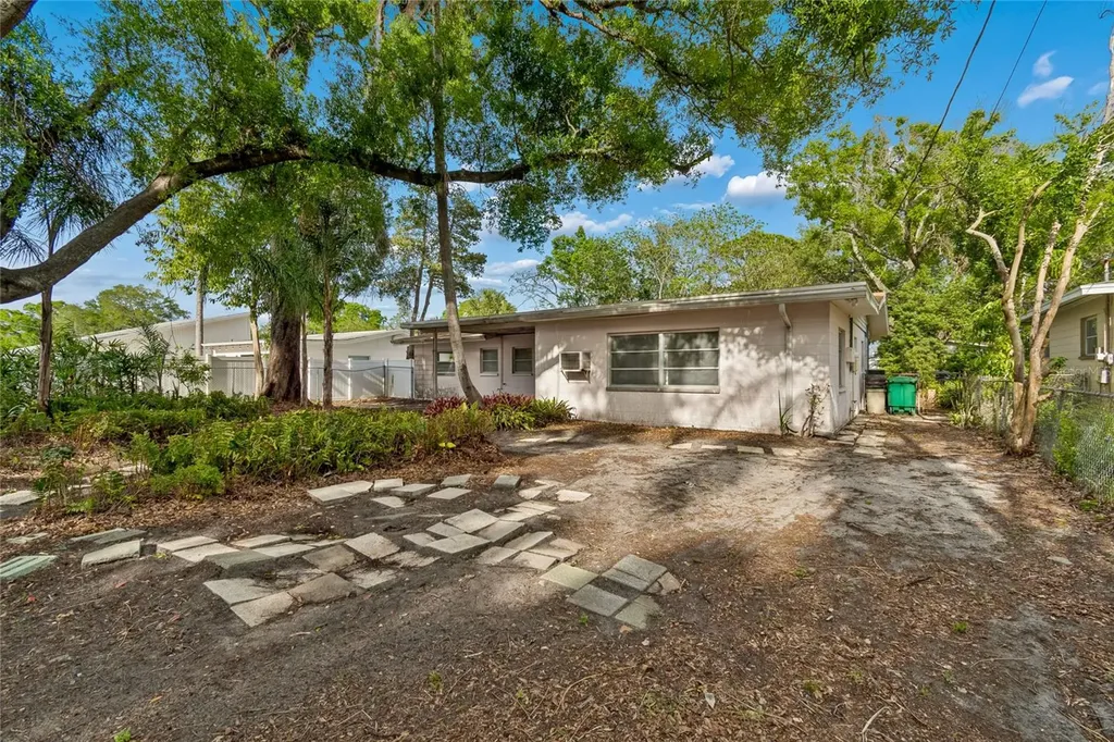 4703 S Renellie Drive Tampa FL 33611