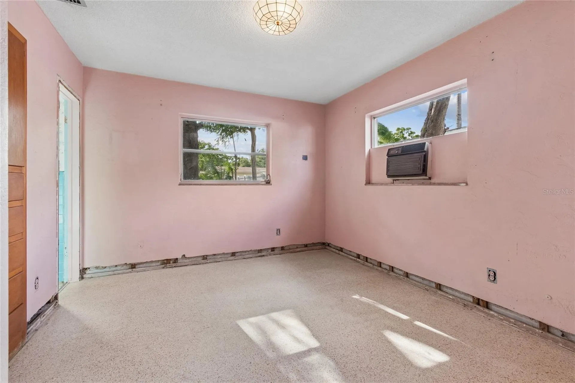 4703 S Renellie Drive Tampa FL 33611