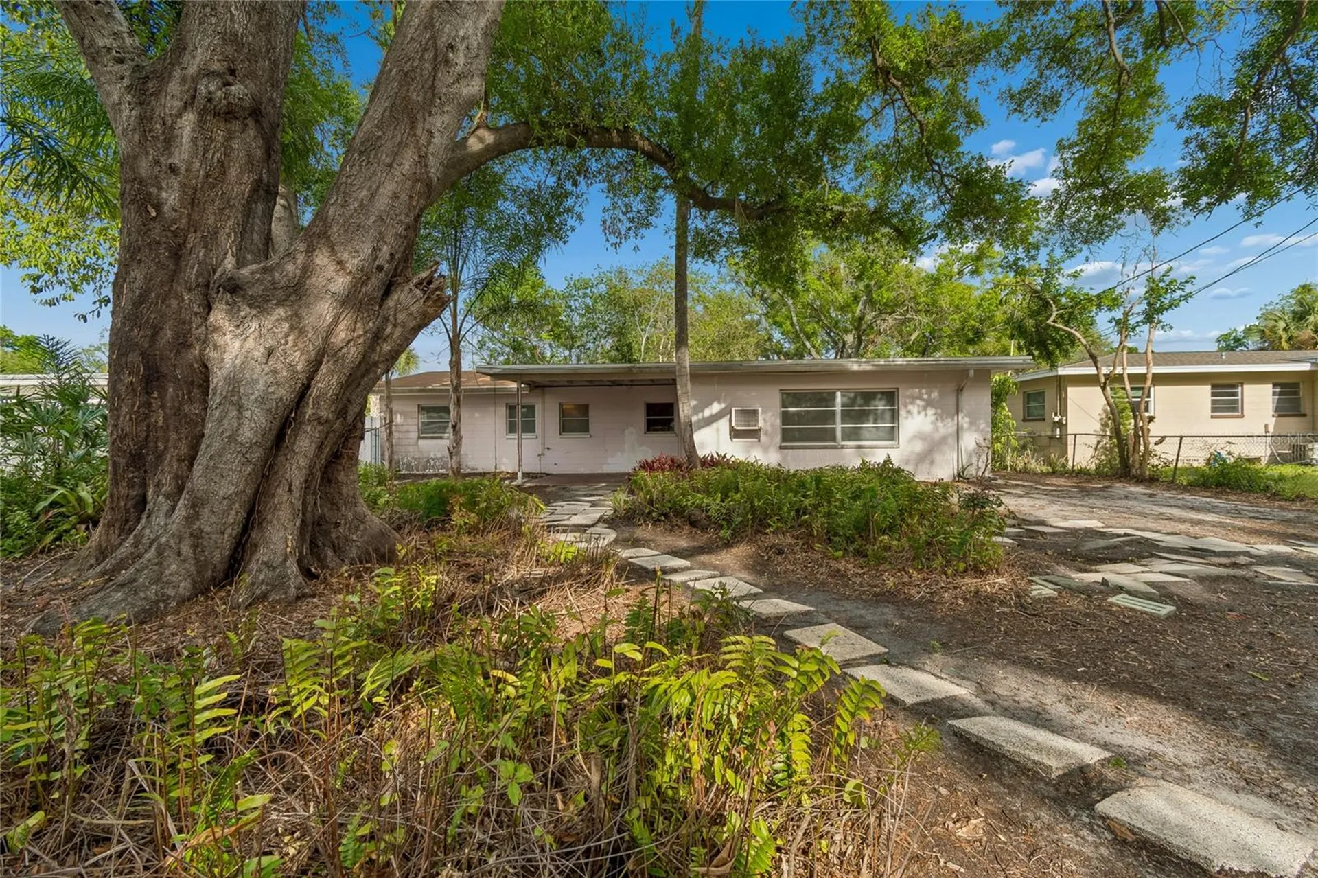 4703 S Renellie Drive Tampa FL 33611