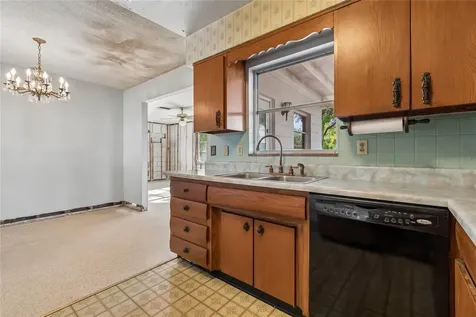 4703 S Renellie Drive Tampa FL 33611