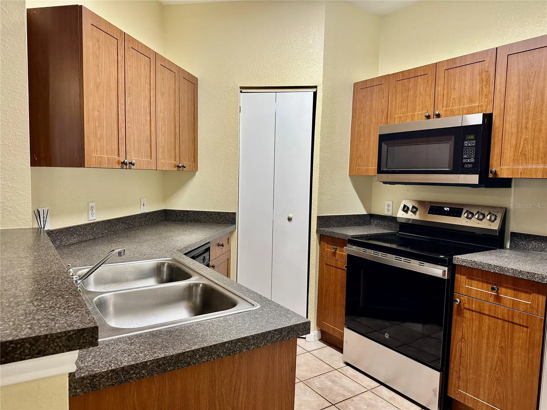 2199 Chianti Place Palm Harbor FL 34683