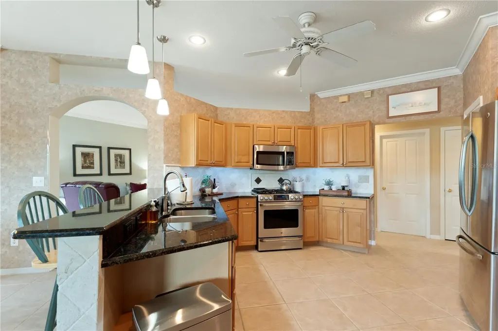 9442 Hunters Pond Drive Tampa FL 33647
