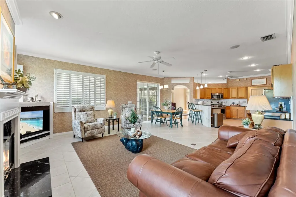 9442 Hunters Pond Drive Tampa FL 33647