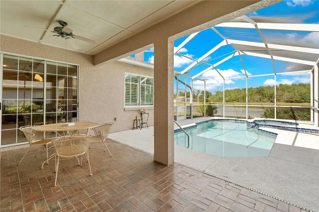 9442 Hunters Pond Drive Tampa FL 33647