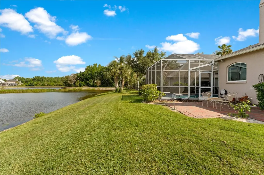 9442 Hunters Pond Drive Tampa FL 33647