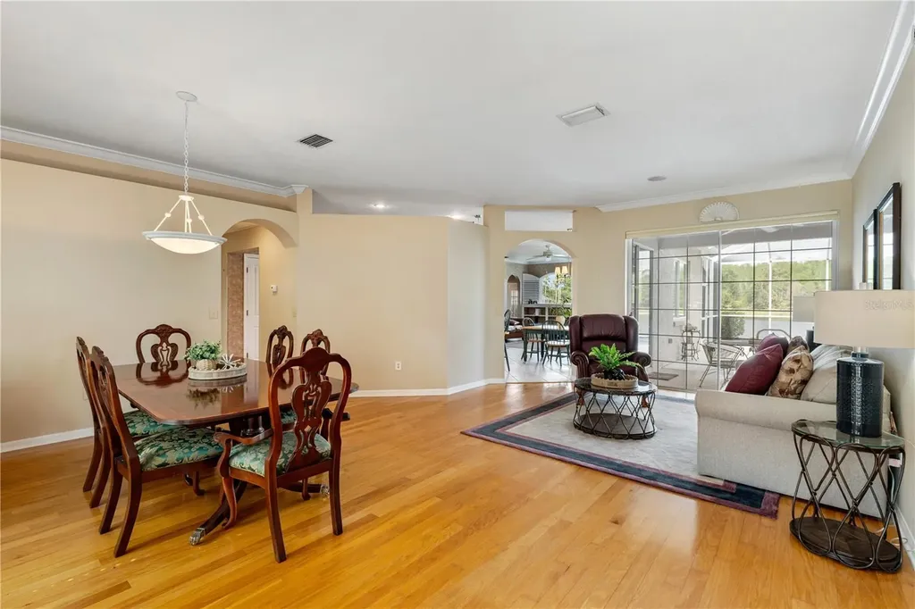 9442 Hunters Pond Drive Tampa FL 33647