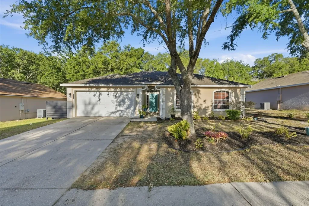 625 Willow Run Street Minneola FL 34715