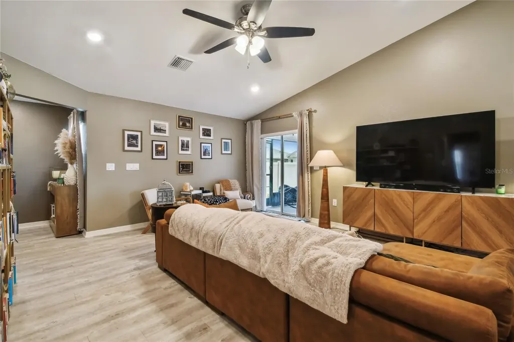 105 Blue Alice Spring Court Ruskin FL 33570