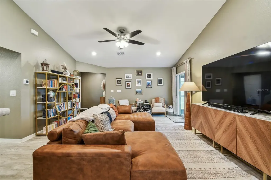 105 Blue Alice Spring Court Ruskin FL 33570