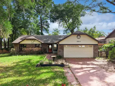 5513 Caurus Court Orlando FL 32808