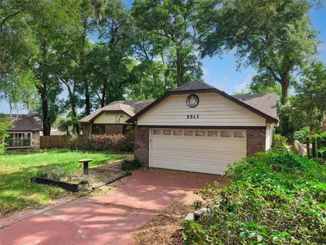 5513 Caurus Court Orlando FL 32808