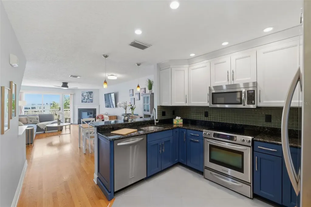 381 Madeira Circle Tierra Verde FL 33715
