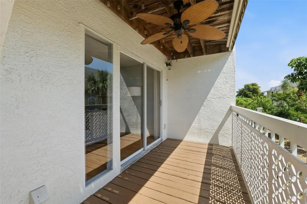 381 Madeira Circle Tierra Verde FL 33715
