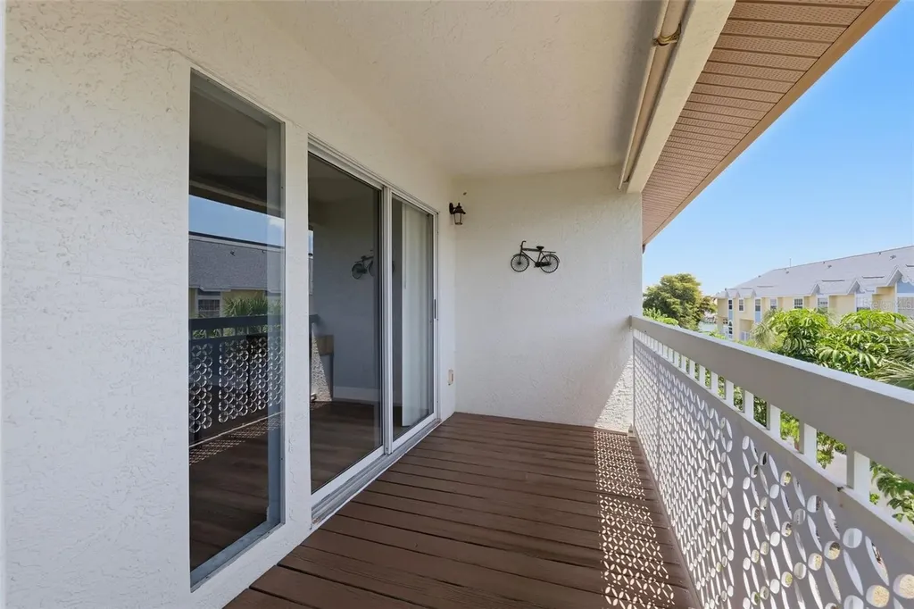 381 Madeira Circle Tierra Verde FL 33715