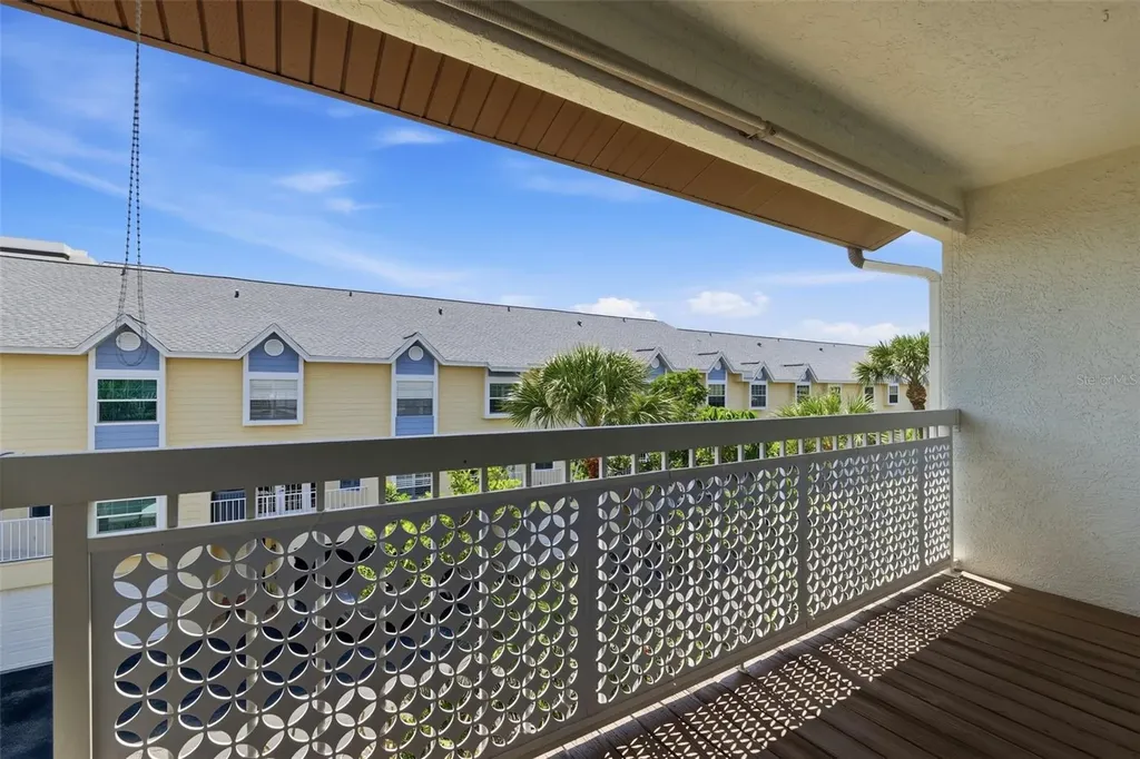 381 Madeira Circle Tierra Verde FL 33715