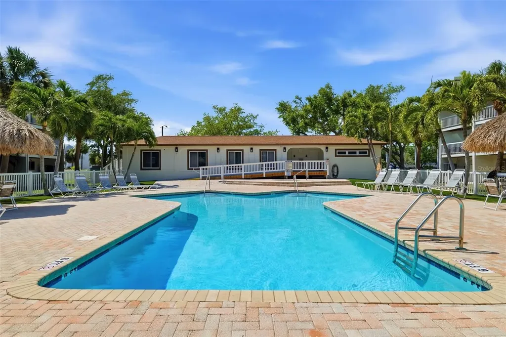 381 Madeira Circle Tierra Verde FL 33715
